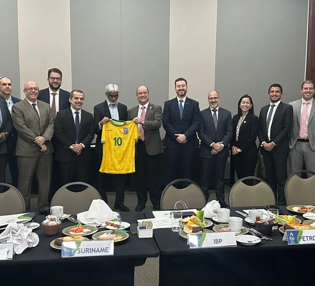 Reunião com presidente do Suriname e CEO da Staatsolie