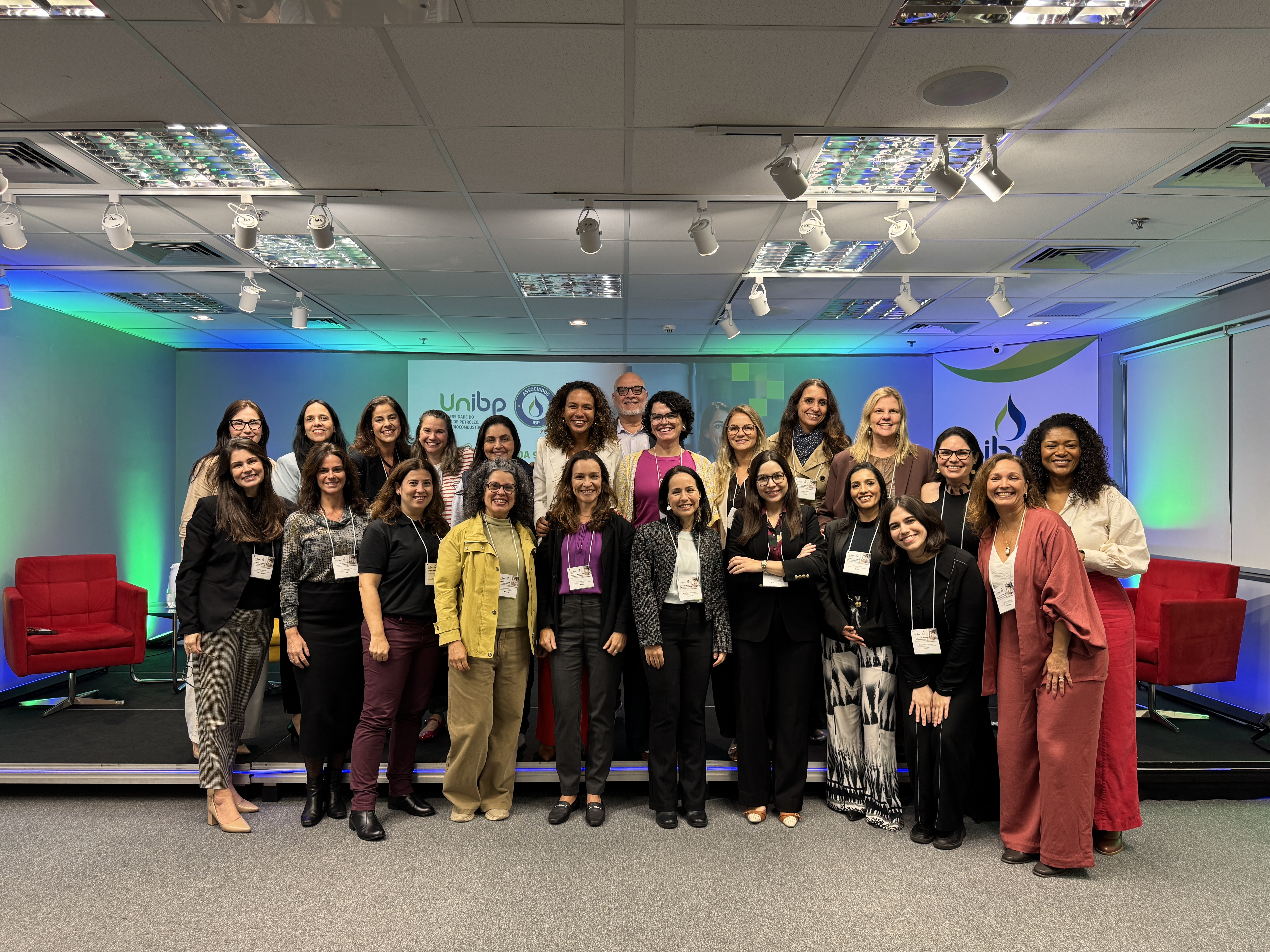 Programa de Mentoria da UnIBP encerra 9ª turma e reforça avanço da liderança feminina na indústria de energia